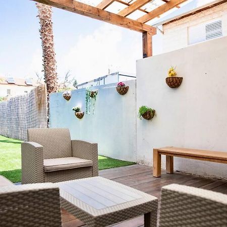 Homey Apartment Near The Beach Hadera Exterior foto