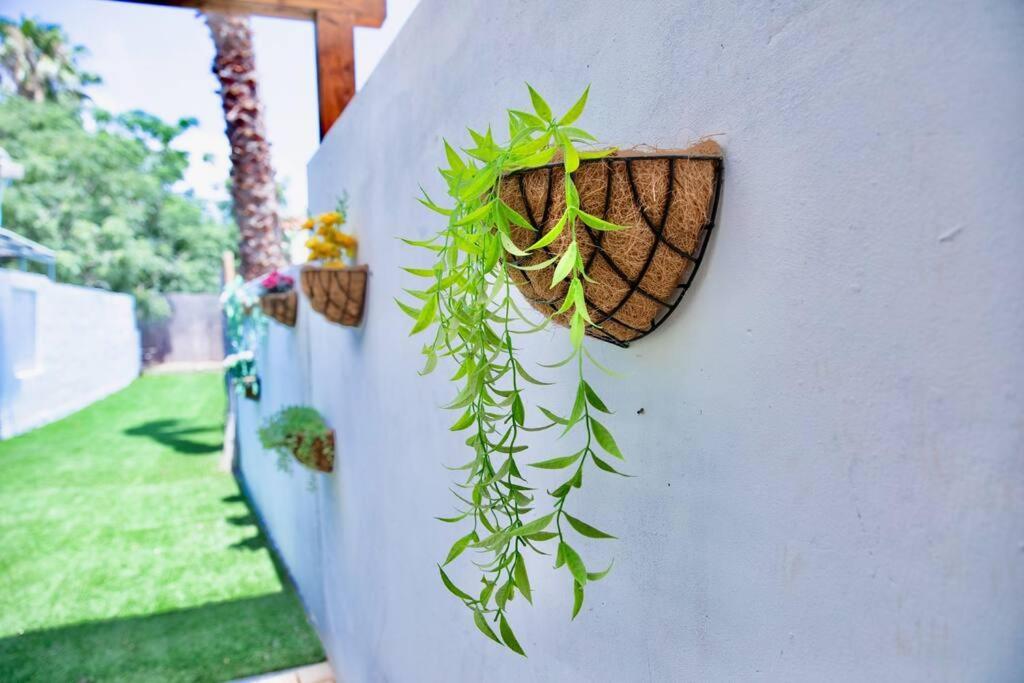 Homey Apartment Near The Beach Hadera Exterior foto